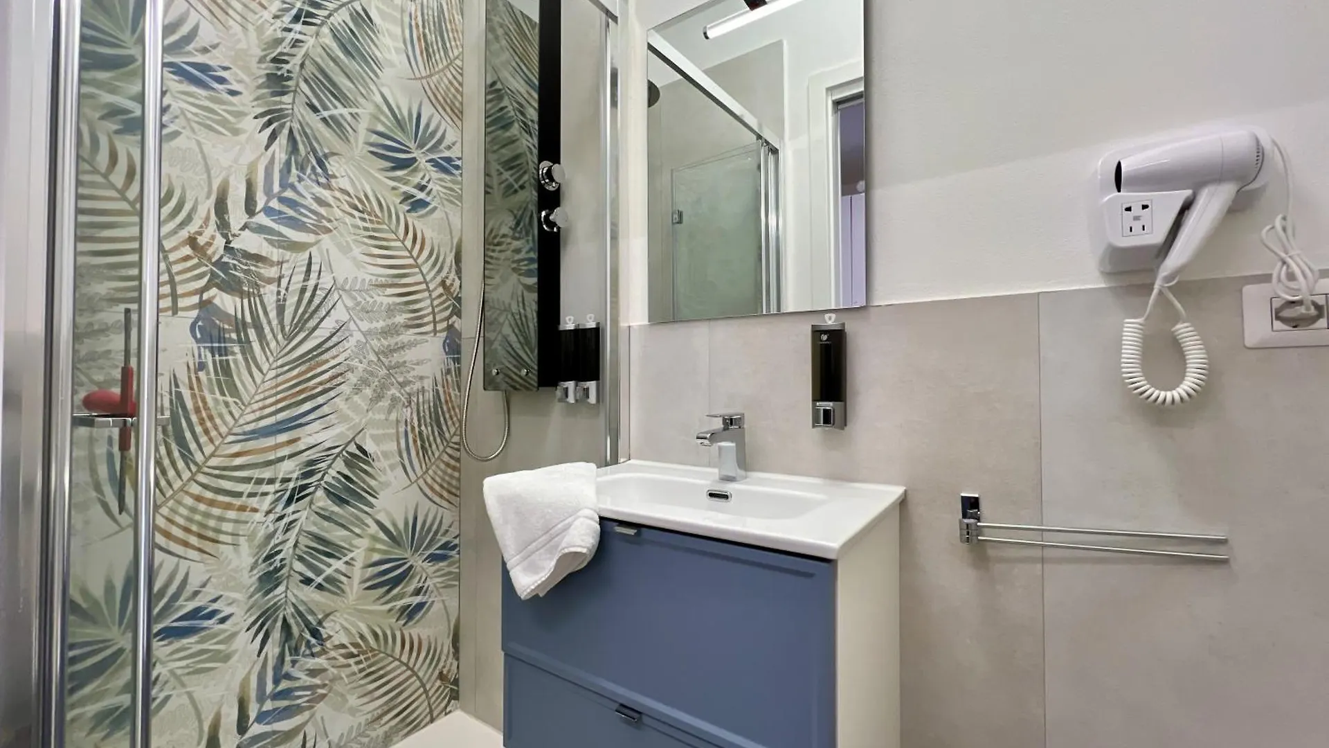 Apartment New Mono 5 Min To Isola Corso Como Gae Aulenti Duomo Milan Italy
